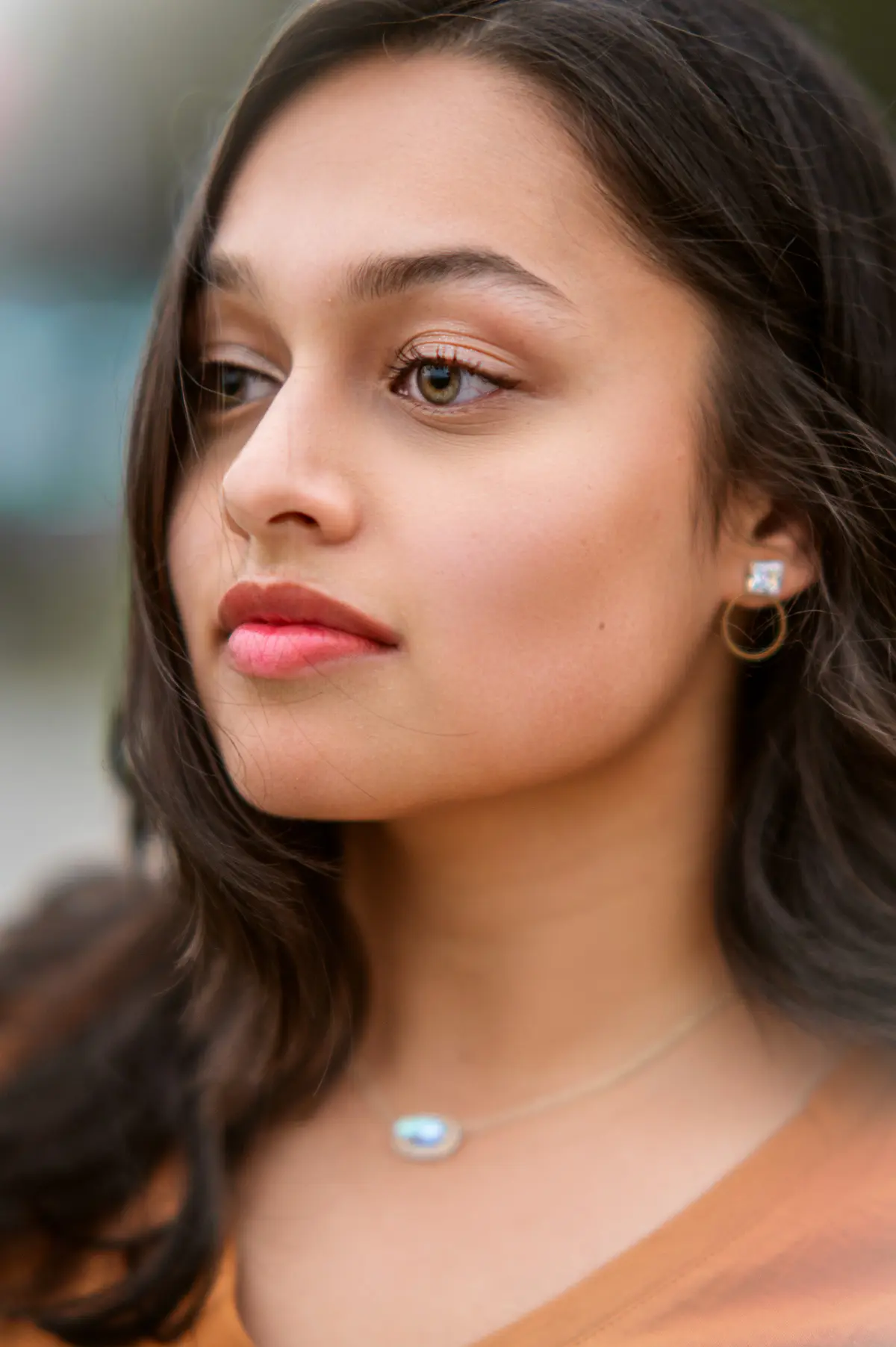Portrait with relaxed natural hands by Lens of Fariha