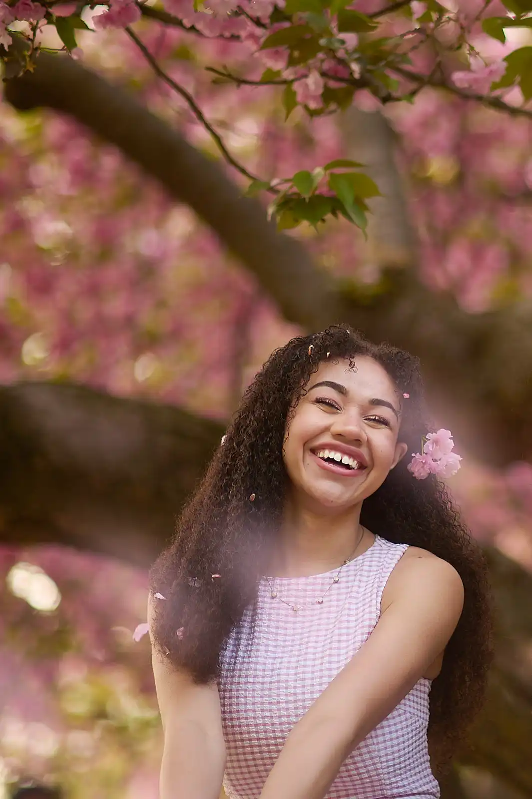 Authentic relaxed expression in an NYC portrait by Lens of Fariha